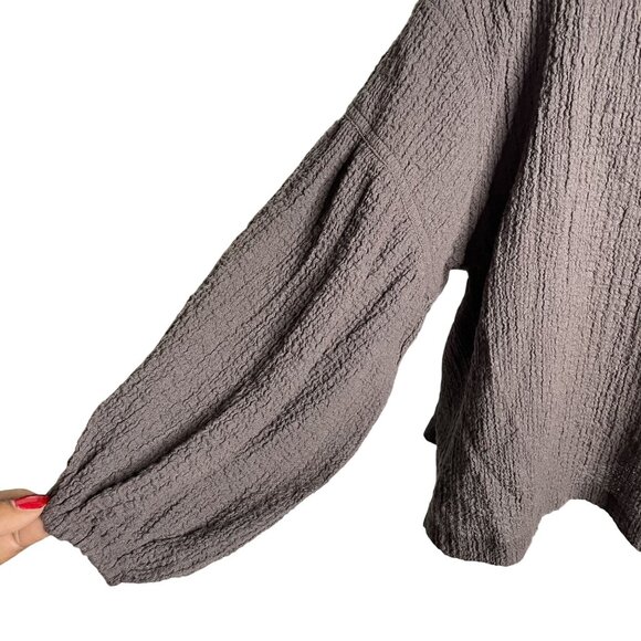 Womens Grade & Gather Peasant Rippled Shirt Gray Relaxed Fit Size Medium u - Picture 3 of 12